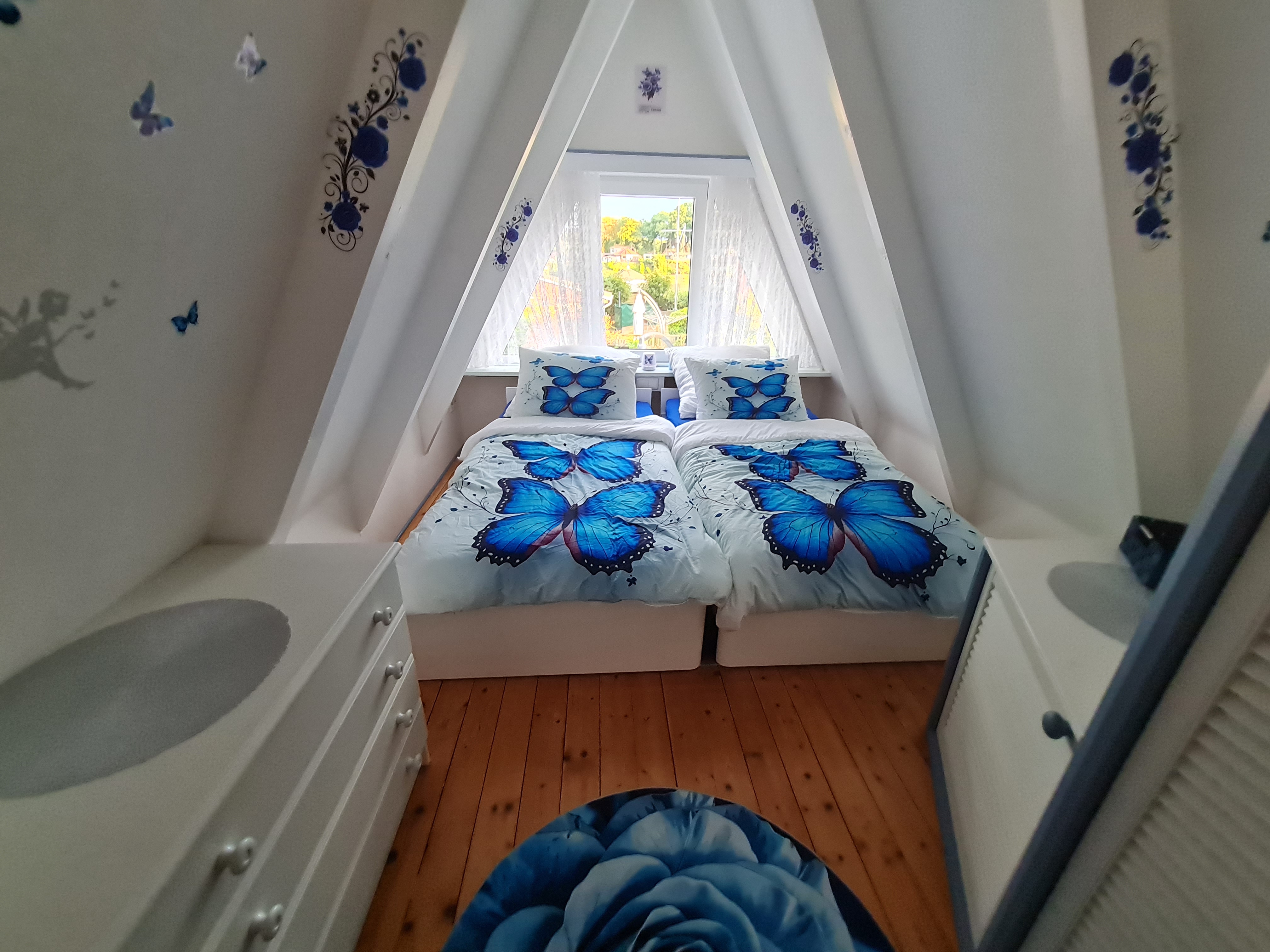Doppelzimmer im Erdgeschoss mit Blick ins Grüne
